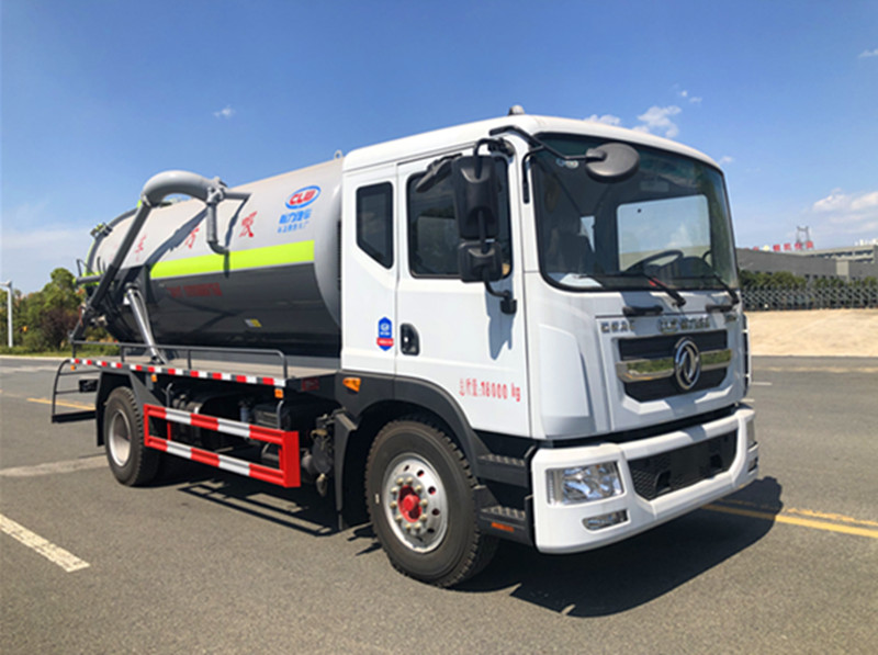 11.5方東風D9吸污車